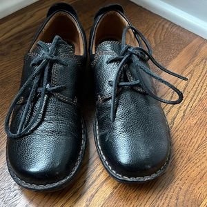 B.O.C. Born Concept Womens Size 6 Black Leather Lace Up Shoe